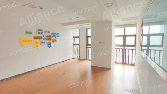 峰会国际二手房实景图