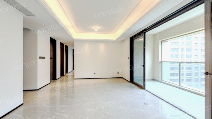 香港置地衿湖翠林云峯二期二手房实景图