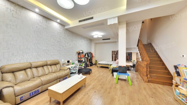 中大九里德(别墅)二手房实景图