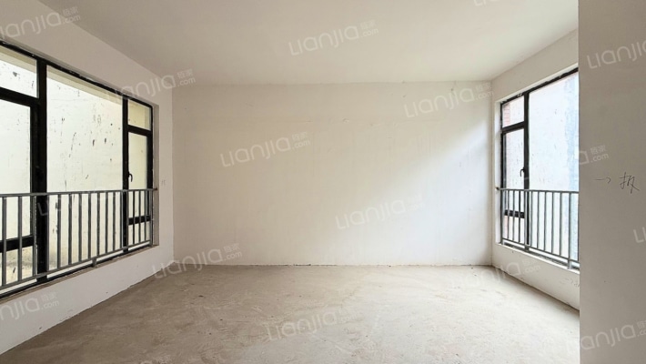 香槟溪二手房实景图