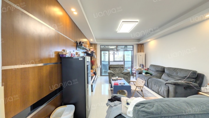 贝越水岸名邸二手房实景图