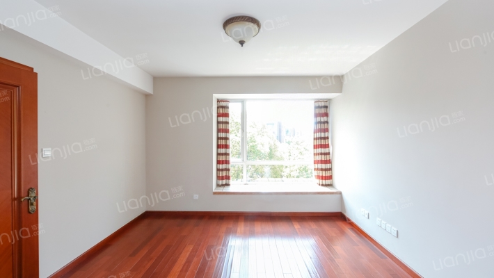 万科白马花园(公寓)二手房实景图