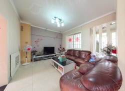 整租·彩虹小区 3室2厅 南/北_彩虹小区租房