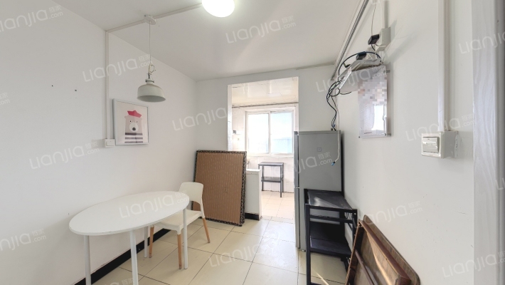 东公街64号院二手房实景图