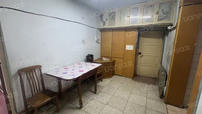 粮油厂楼二手房实景图