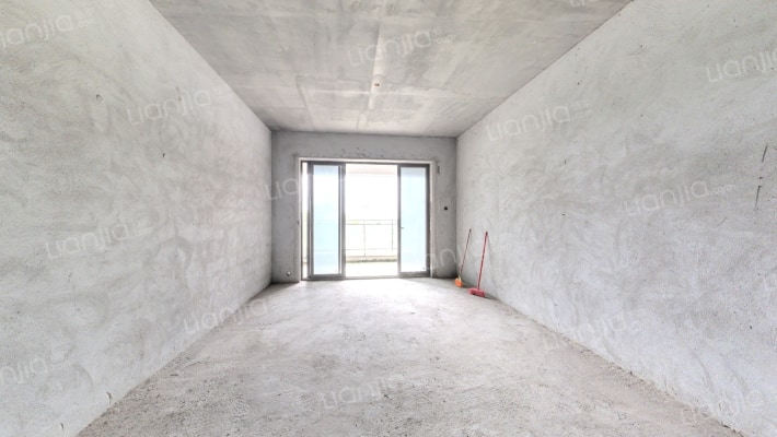 华盈爱琴湾二手房实景图