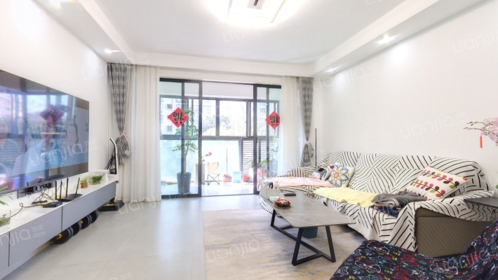 荣域花园二手房实景图