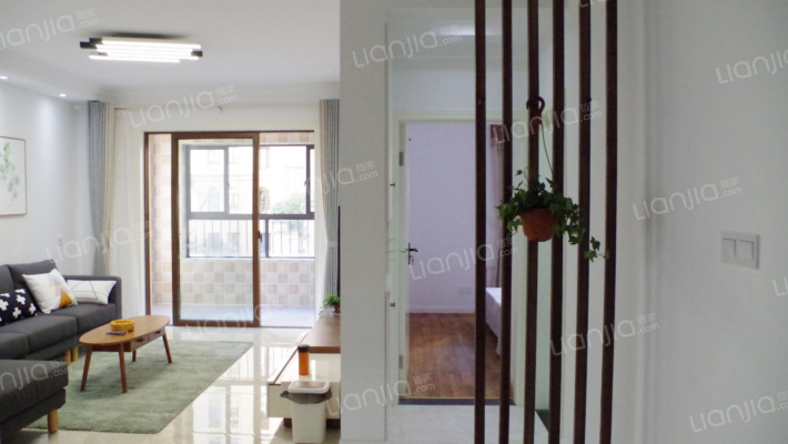 同润蓝美俊庭二手房实景图