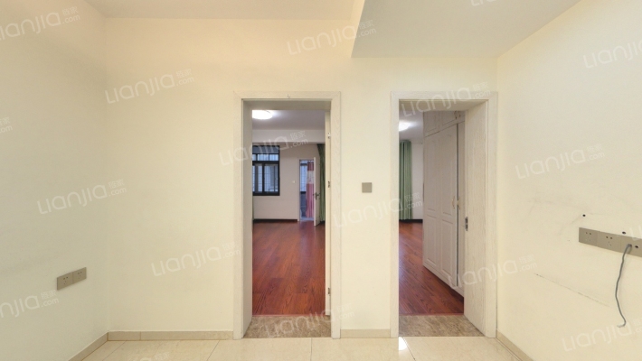 新华书店宿舍二手房实景图