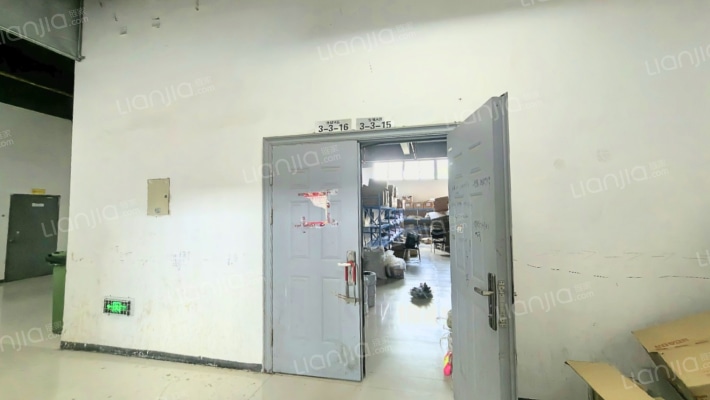 贵阳西南国际商贸城仓储A区二手房实景图