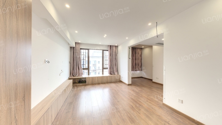 龙湖江与城江城时光二手房实景图