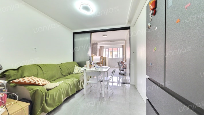 馨虹小区二手房实景图