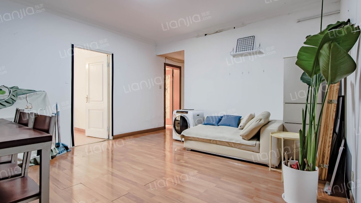 胶州路556号二手房实景图