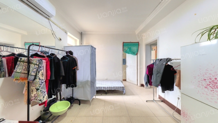 苹果园小区三区二手房实景图