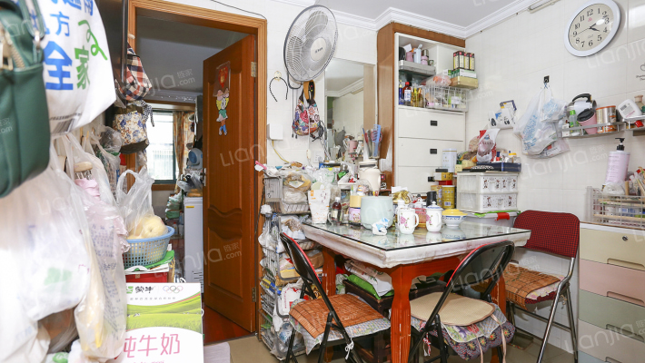 闸殷小区二手房实景图