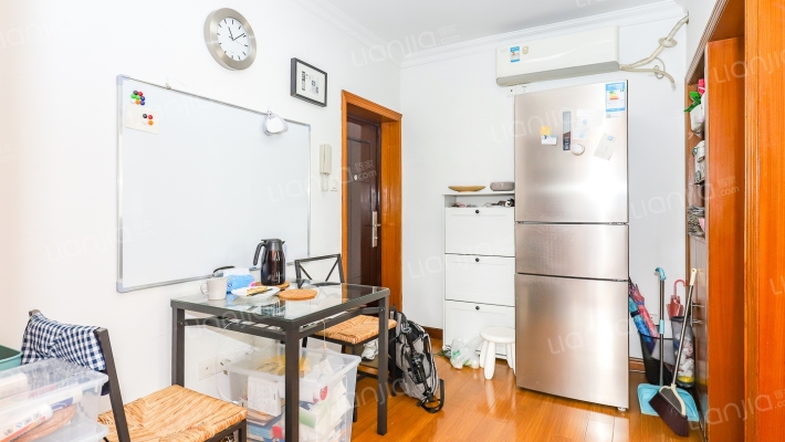 景凤路280弄二手房实景图