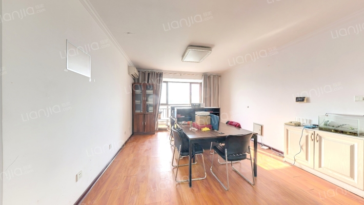 格调春天二手房实景图