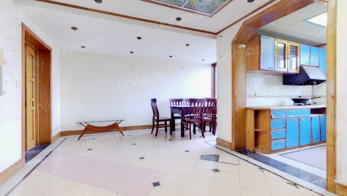 迎宾路1弄二手房实景图