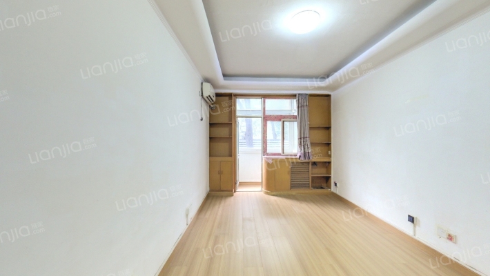 新中西里二手房实景图