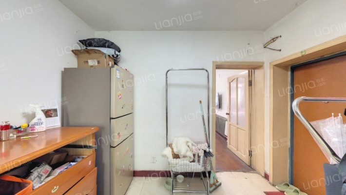 晓春社区二手房实景图