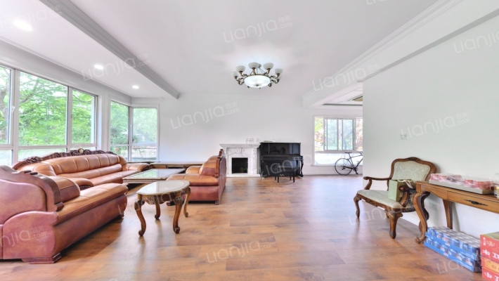 佘山银湖别墅二手房实景图