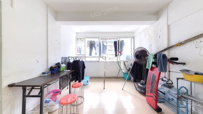 松泉公寓二手房实景图