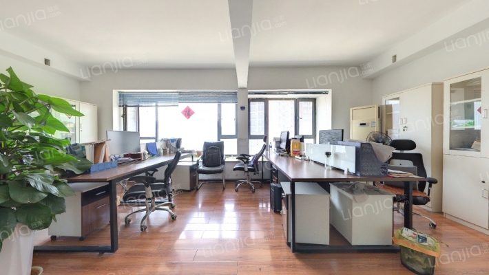 逸翠尚府北区二手房实景图