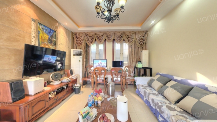 皇冠国际社区一期二手房实景图