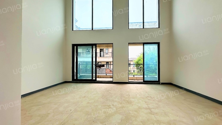 财信赖特与山二手房实景图