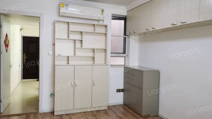 秦家弄小区二手房实景图