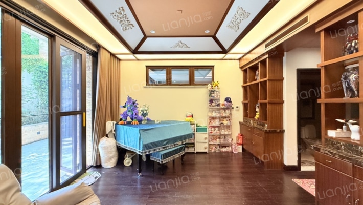 麓湖生态城白玉台二手房实景图