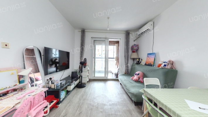 绿地逸湾二手房实景图