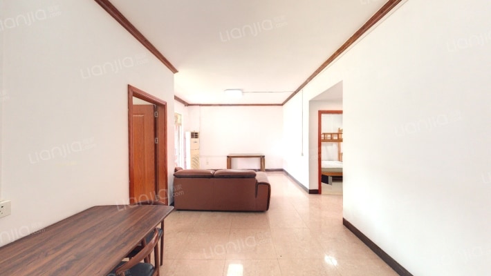 粤信广场阳光公寓二手房实景图