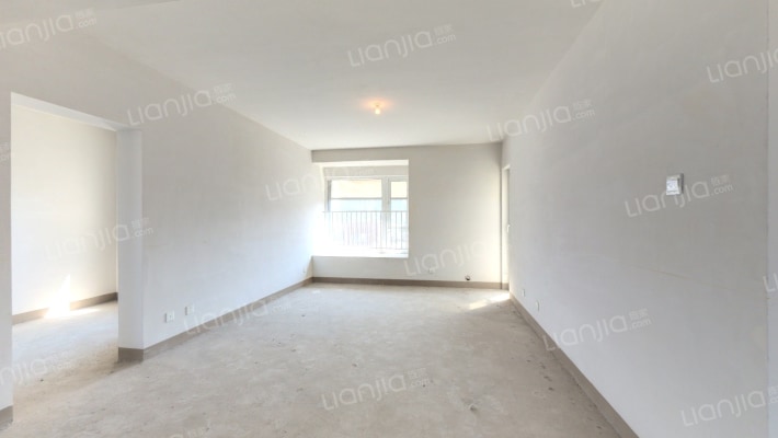 东郊小镇第六街区二手房实景图