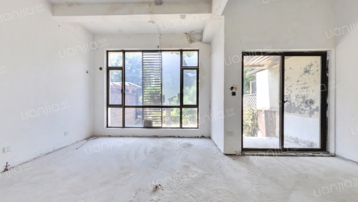 山语原墅二手房实景图