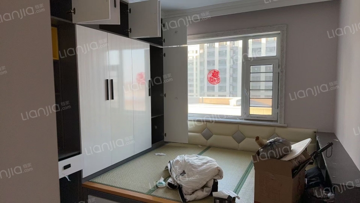 逸品湖畔二手房实景图