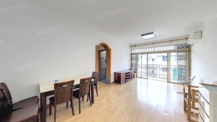 愉景雅苑二手房实景图