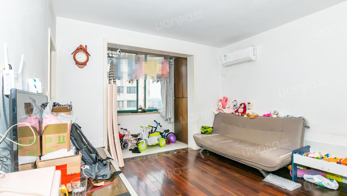 商建大楼二手房实景图