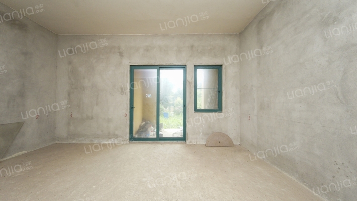 庆隆南山高尔夫国际社区钻石岛二手房实景图