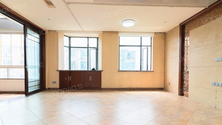 鹿港小镇二手房实景图