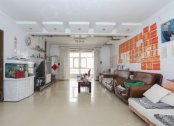 整租·花园小区 3室1厅 南/北_花园小区租房