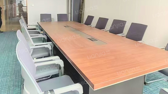 茅台国际商务中心二手房实景图