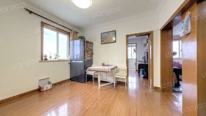 齐八小区二手房实景图