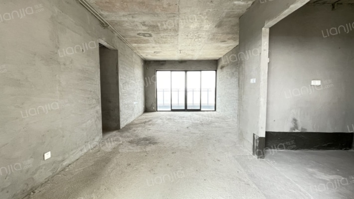 南太珑玺二手房实景图