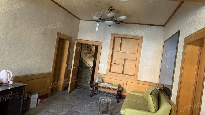 偏石板二手房实景图