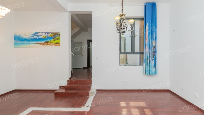 毕加索小镇(二期)(别墅)二手房实景图