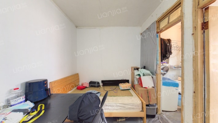 运通路728弄二手房实景图