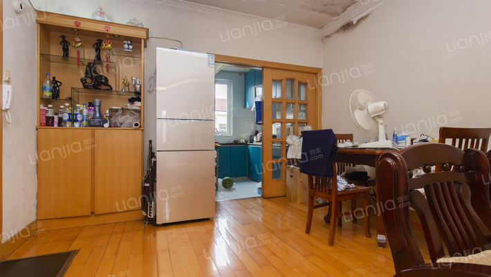 航华三村一街坊二手房实景图