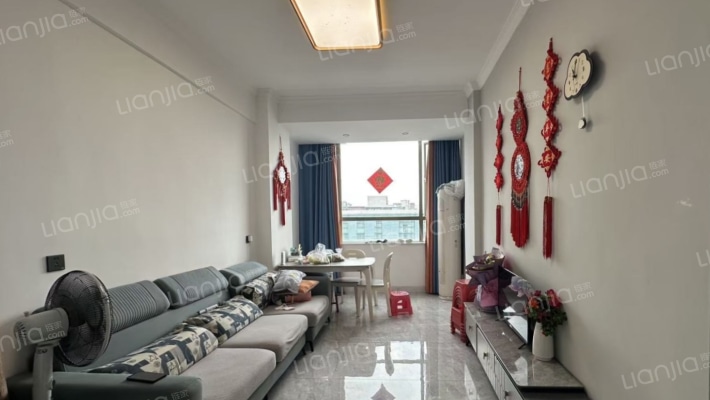 石碣镇光明路二手房实景图