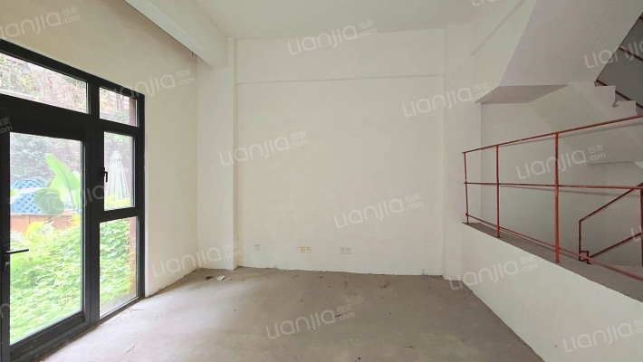 逸翠庄园君玺二手房实景图